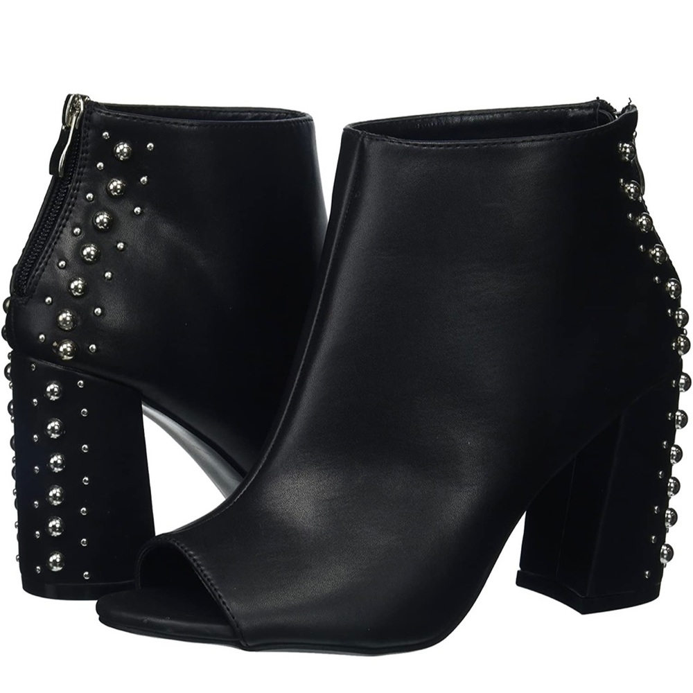 Madden Girl ARLA. NWOT. Size 6.5 black